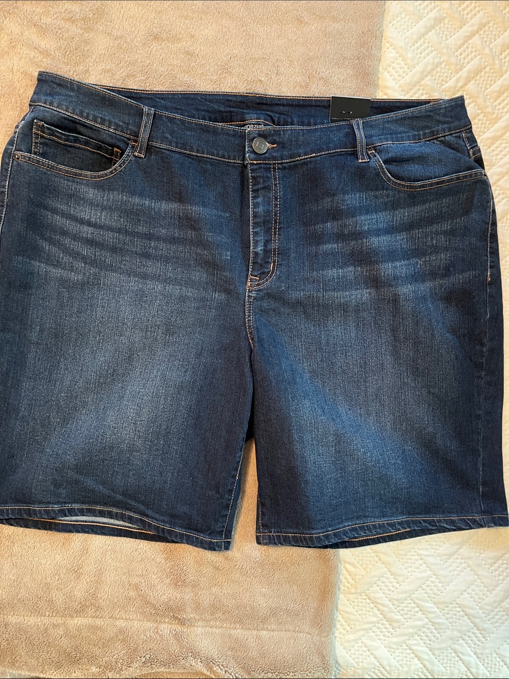 Lane Bryant Dark Blue Distressed Denim Women’s Shorts, NWT